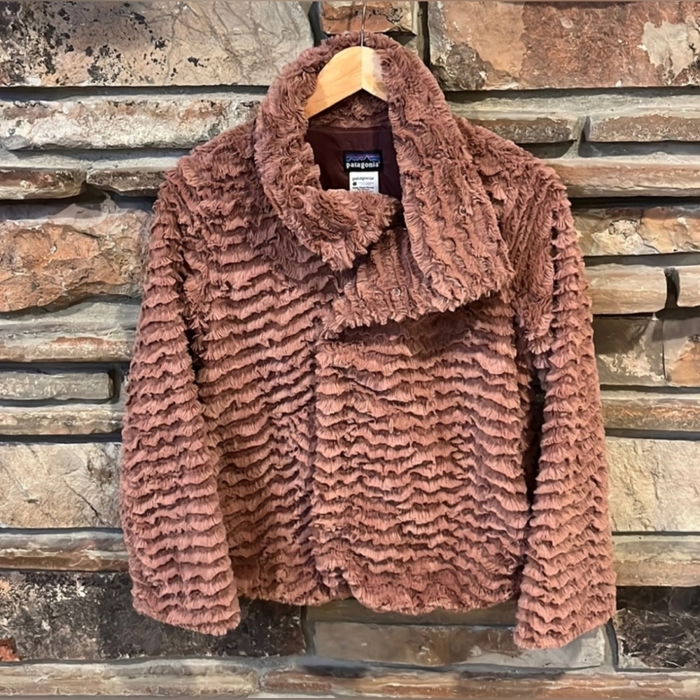 Patagonia Pelage Jacket Mauve Women’s Size Medium Faux Fur sherpa fleece